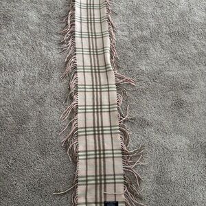 Burberry 100% cashmere Fringe Scarf